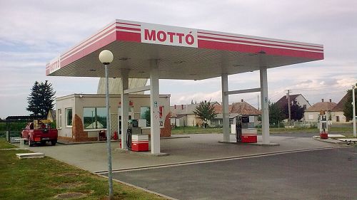 Zala megyében bejáratott benzinkút eladó. A hírdetésben szereplő vételár nem tartalmazza a 27%-os ÁFA-t.