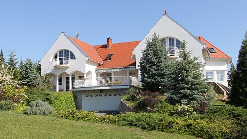 Beautiful villa is for sale in Hungary, Lake Balaton