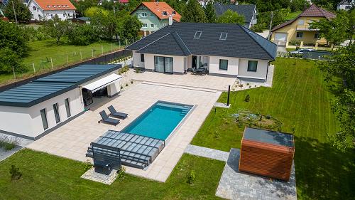 Új építésű, Balatoni ingatlan.  Kivételes luxusvilla medencével és finn szaunával, nyugodt környezetben!