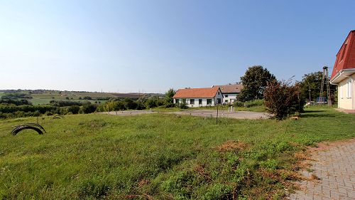 On the western part of Hévíz it is a building plot - with prepared grounds - for sale.
The fundament could be a ground floor of a condominium with 4 flats, all of the public utilities are given.