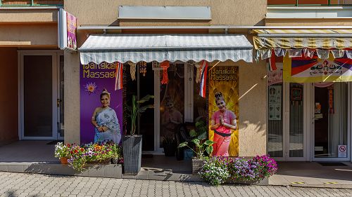 In the city centre of Hévíz it is a shop for sale.